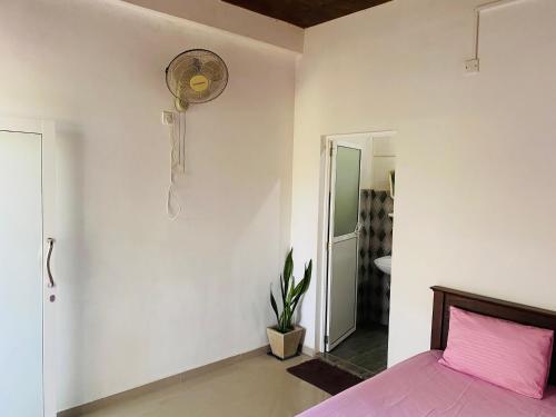 Double Room with Balcony image 5