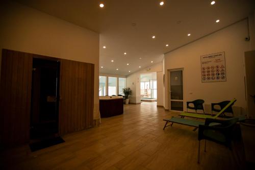 Atrium Panoramic Hotel & Spa - image 4