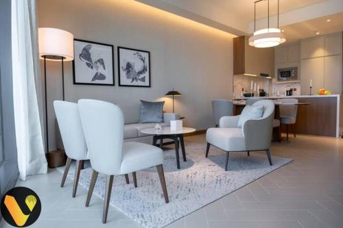 Vogue Stylish Stay Address Opera by Emaar, Downtown Dubai Luxury Apartment with Pool, Gym & Burj Khalifa Views, Dubai (foto 9)