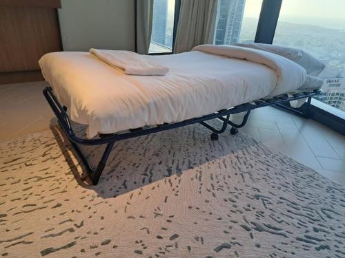 Vogue Stylish Stay Address Opera by Emaar, Downtown Dubai Luxury Apartment with Pool, Gym & Burj Khalifa Views, Dubai (foto 10)