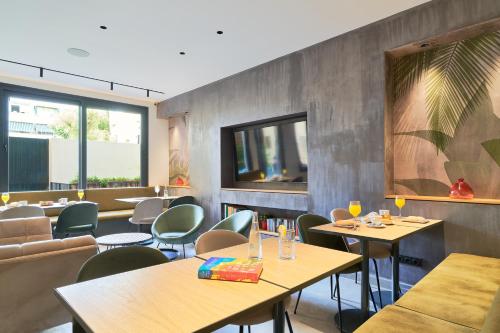 Zajednički dnevni boravak / prostorija s TV-om, Hostal Sol y Miel in Benalmadena