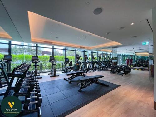Vogue Stylish Stay Address Opera by Emaar, Downtown Dubai Luxury Apartment with Pool, Gym & Burj Khalifa Views, Dubai (foto 5)