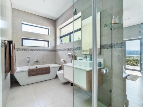 حمام, Bushbuck Terrace in برينتون