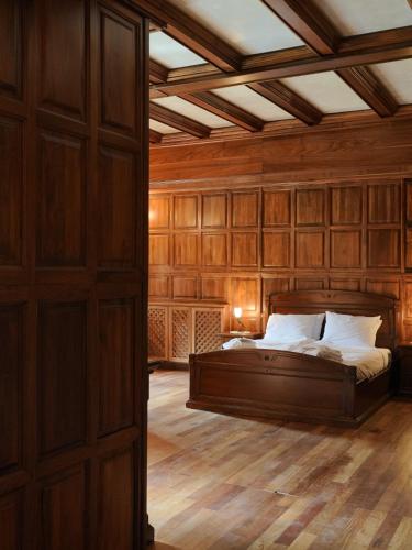 The Castle - Your unique way of retreat