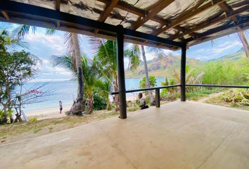 Maika Beachside homestay in เกาะวายา