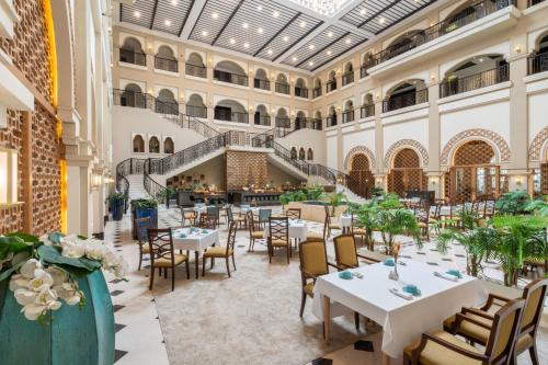 Restaurant, Al Habtoor Polo Resort in Dubailand