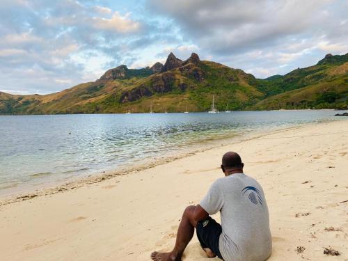 Maika Beachside homestay in เกาะวายา