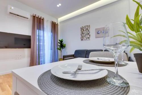 Elegant flat 5 walk to metro panormou, Atenas (foto 8)