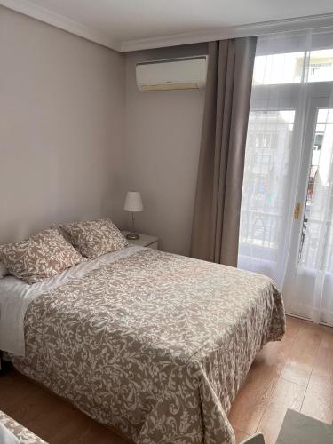 Room Gran Vía Apartments – Madrid, NC