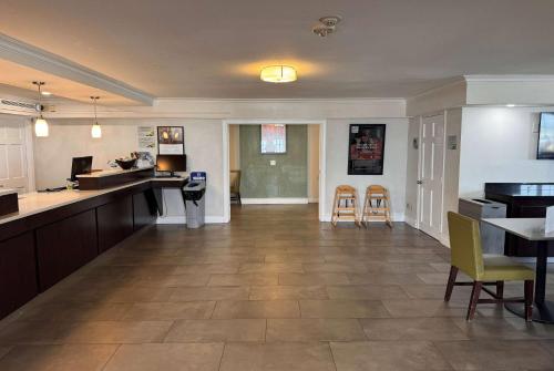 Wingate by Wyndham Galveston Beachfront at the Seawall in Galveston, USA