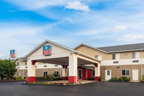 . SureStay Plus Hotel by Best Western Bettendorf