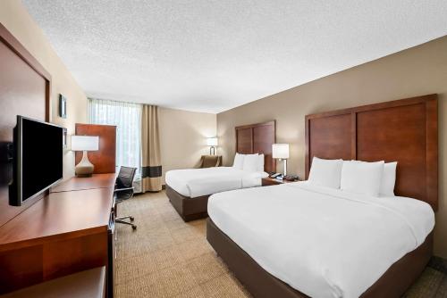 Queen Room with Two Queen Beds - Non-Smoking
