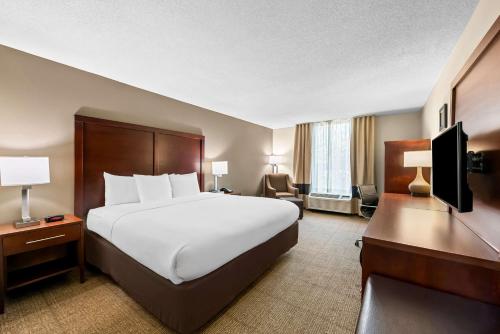 Comfort Inn & Suites Durham near Duke University in Durhamas (NC)