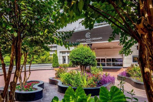 Courtland Grand Hotel, Trademark Collection by Wyndham former Sheraton Atlanta in Atlanta, USA