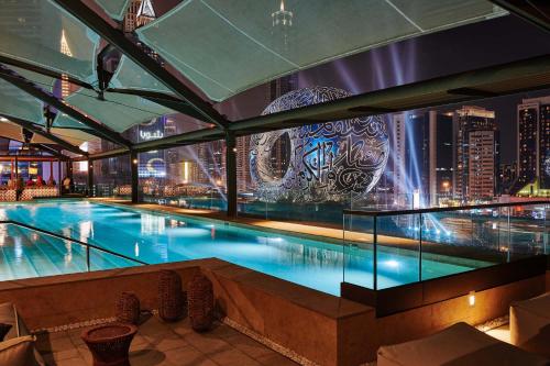 Swimming pool, 25hours Hotel One Central in Dubai