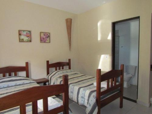 2 twin beds