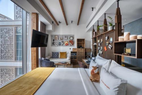 room detail thumbnail 0