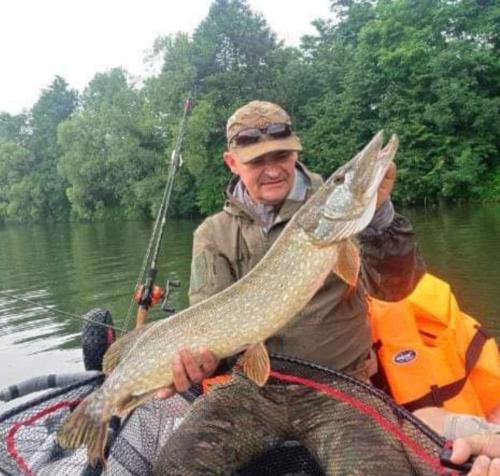 Baliowy Żar nad jeziorem w Międzybrodziu Baliowy Żar nad jeziorem w Międzybrodziu