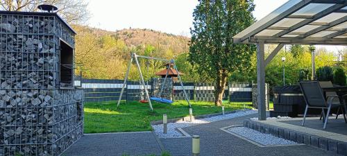 Baliowy Żar nad jeziorem w Międzybrodziu Baliowy Żar nad jeziorem w Międzybrodziu