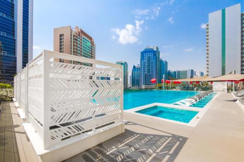 Modern Studio | Near Dubai Mall | MAG318 - image 5