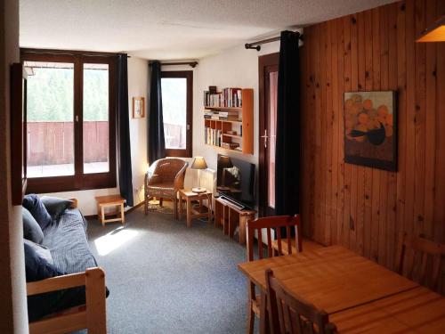 Duplex 8 pers, exposé sud, terrasse, 6ème étage, proche pistes, bien équipé - FR-1-322-106 - Location saisonnière - Les Orres