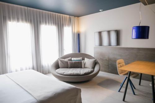 Superior Suite image 5