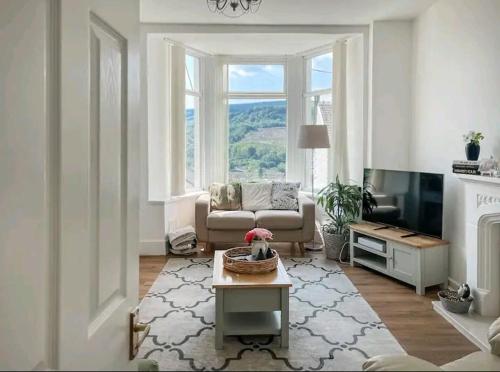 Mabon House near Zip World Tower and Bike Park Wales in Llangammarch Wells