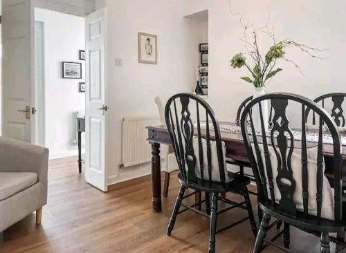 Mabon House near Zip World Tower and Bike Park Wales in Llangammarch Wells