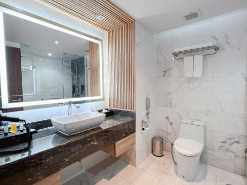 room detail thumbnail 2