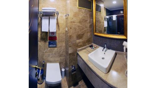 Kronos Hotel Room Type - Standard Suite