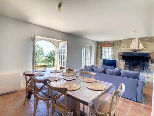 Villa Treberon - Vue mer exceptionnelle a Crozon in Crozon