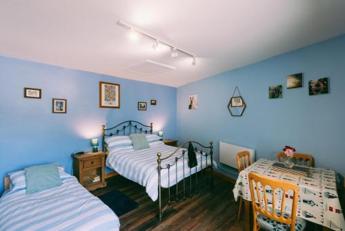 1 Bed Sleeps 3 Free Parking Pets Allowed in Scarning
