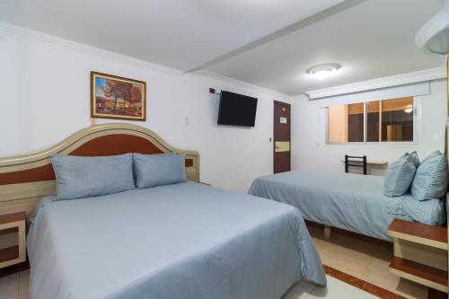 2 double beds