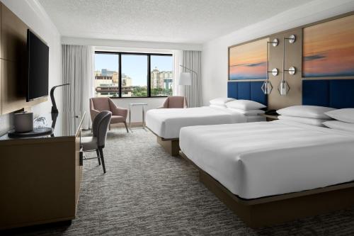 2 double beds