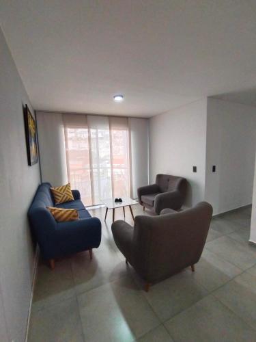 Juanos room in Jardin