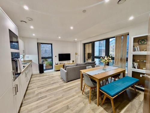Charming 2BR Flat With Stunning Balcony