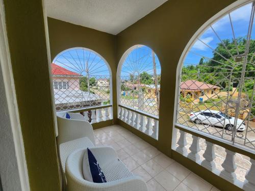 Balkong/terasse, Paradise Retreat near Ian Fleming internasjonale lufthavn