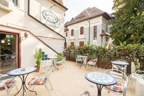 Flowers Grand Hotel Bucharest 3