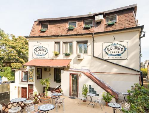 Flowers Grand Hotel Bucharest 5