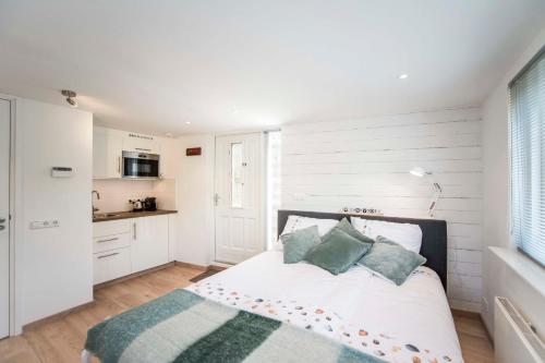 Studio 4 u with private parking, Zandvoort