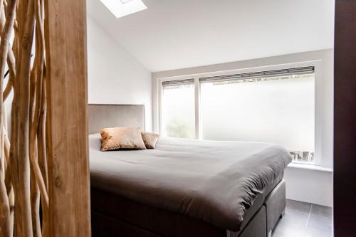 Casa Beach with free parking and garden, Valkenburg