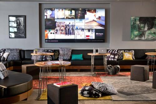 MOXY Phoenix Tempe/ASU Area - image 10