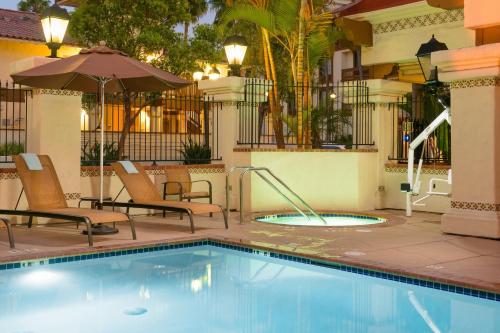 Swimming pool, Courtyard by Marriott San Diego Old Town in San Diego Old Town