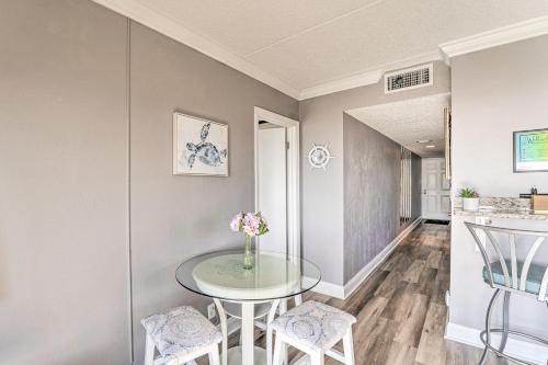 Ormond Beach Condo with Ocean Views and Community Pool in Ormond Beach, USA