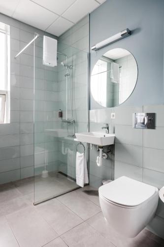 Triple Room with Kitchenette image 5