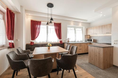 Superior Three-Bedroom Apartment