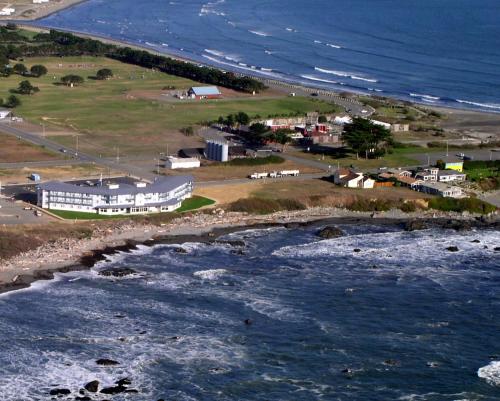 Oceanfront Lodge