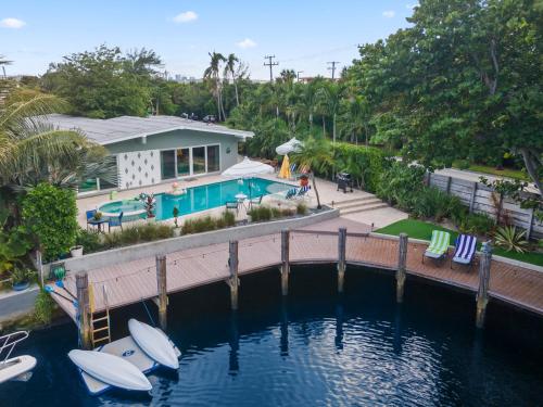 Waterfront Villa With In-Law Suite and Stunning Pool in Fort Lauderdale, USA