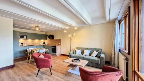 Résidence Betelgeuse - Appartement rénové · Entre pistes et commerces · Balcon MAE-7382 - Location saisonnière - Arâches-la-Frasse