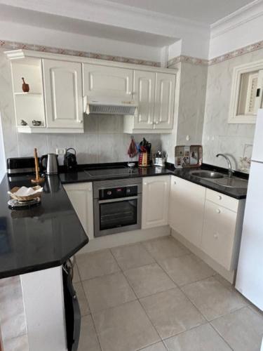 Top Terrassen Wohnungen, direkt am Strand, 25 m beheiztem Pool, Wifi free, free parking 5
